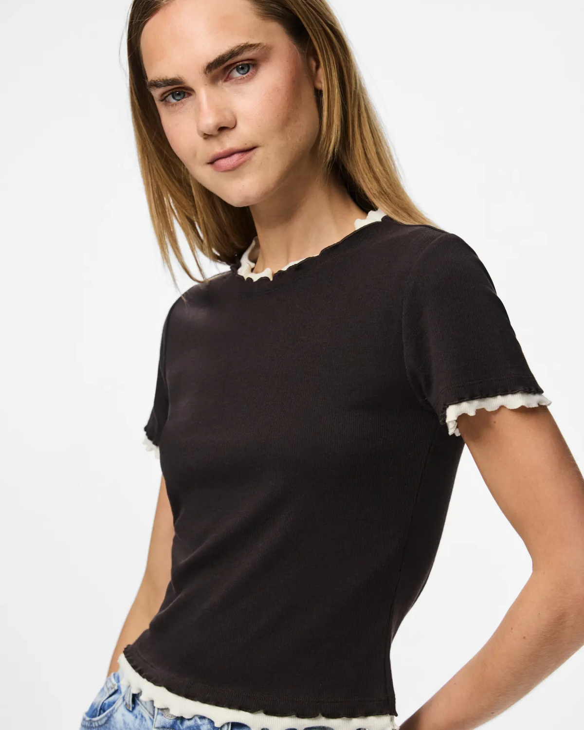 Brun - deilcioso/cloud dancer - Pieces - T-shirt - 17164260