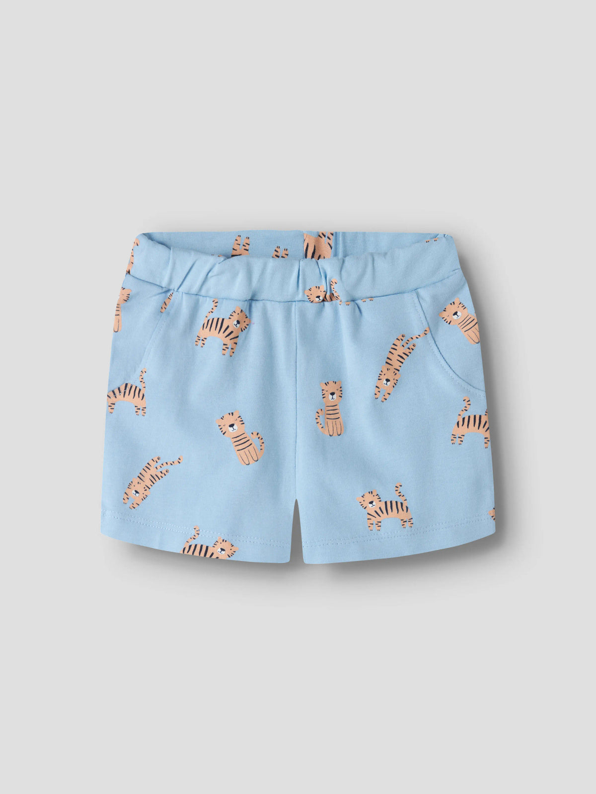 Airy Blue Tiger Shorts fra Name it - 13229235