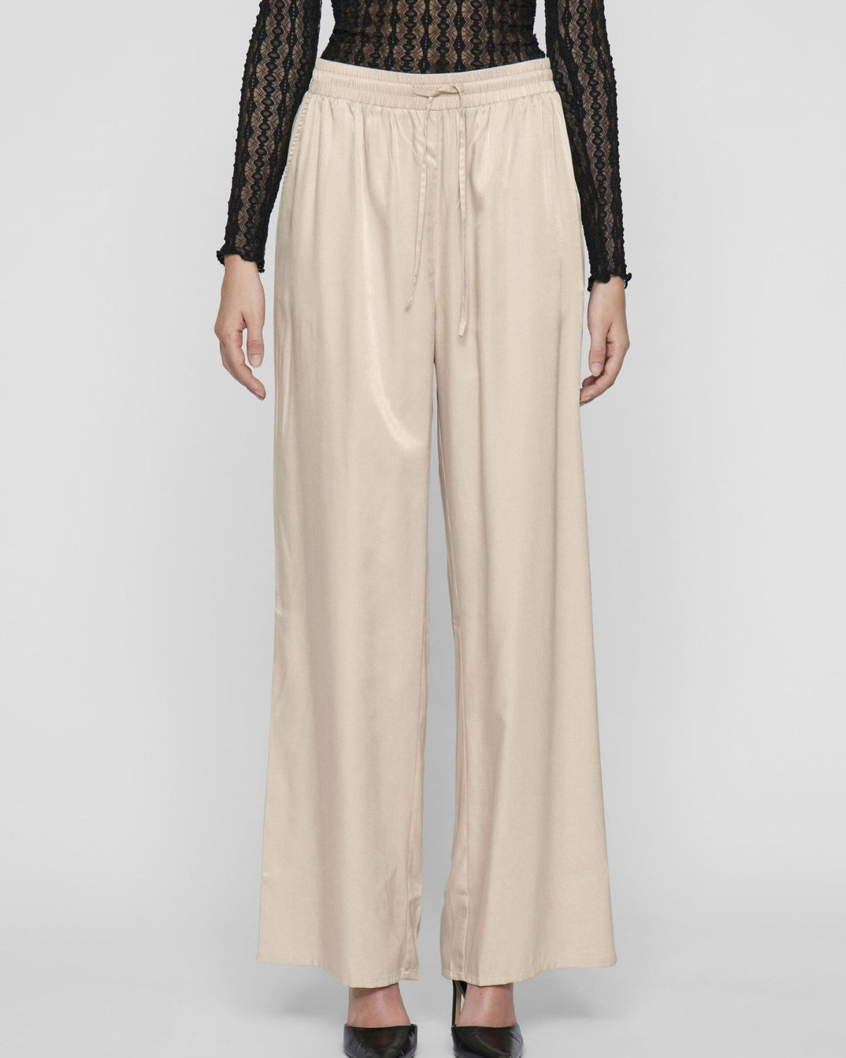 Sand - Feather Gray - Vila - Trousers - 14100323