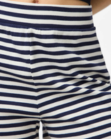 Mørkeblå/Hvid - Maritime Blue/Cloud Dancer - Pieces - Shorts - Stribet - 17161308