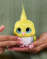 FurReal Handfuls - Cockatoo