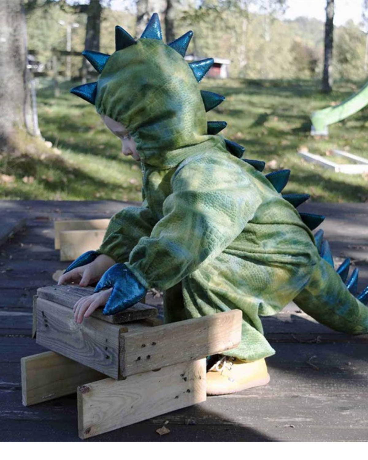 Dino dragt 98-104 cm