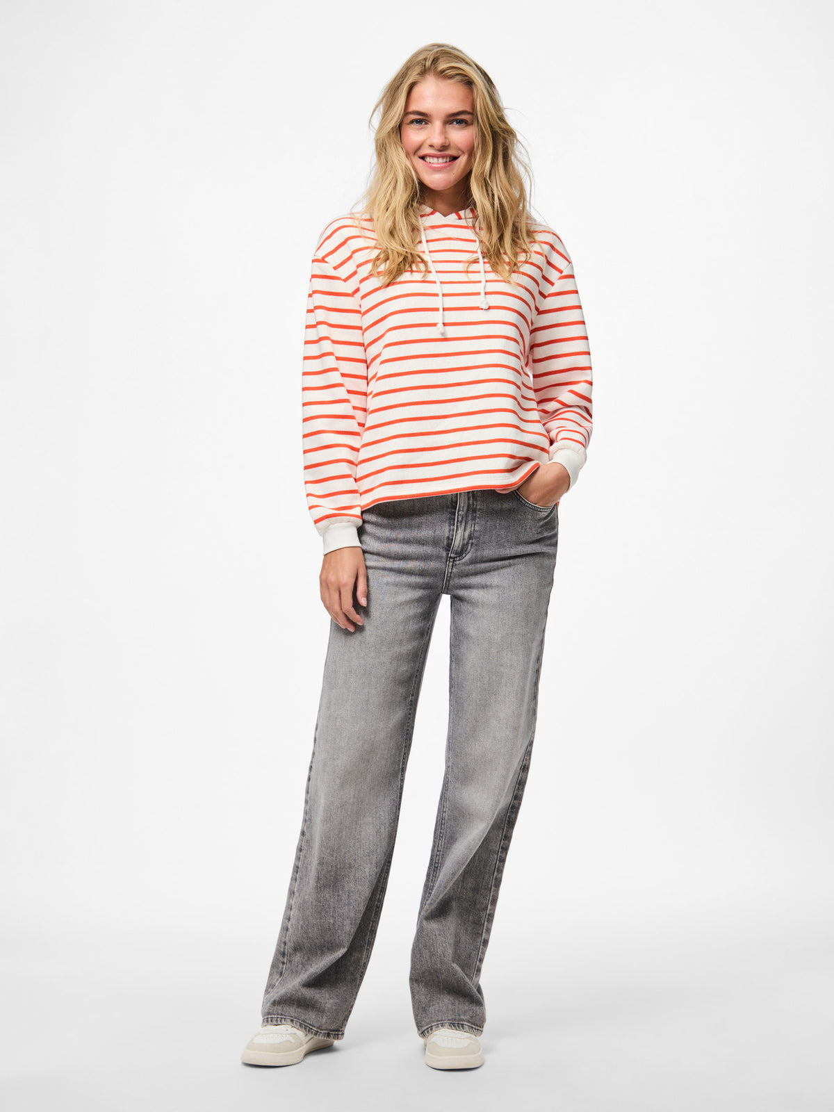 Hvid / Rød strib Sweatshirt fra PIECES - 17157466