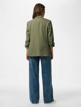 Deep Lichen Green CLOUD DANCER PINSTRIPE Blazer fra PIECES - 17159299