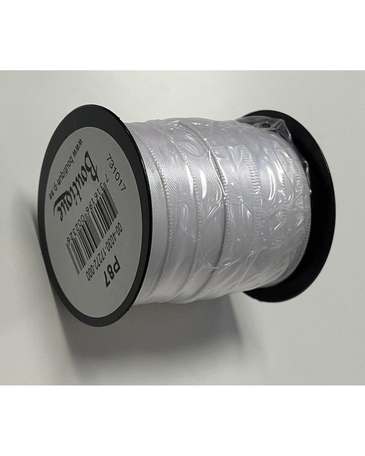 Gift ribbon satin in white 3 meters